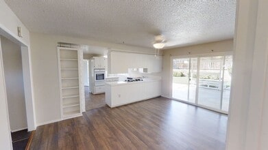 408 Sandalwood Dr in Calimesa, CA - Building Photo - Building Photo