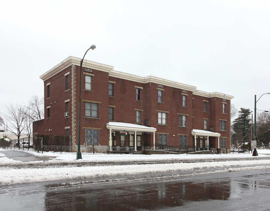 1721-1739 Main St in Hartford, CT - Foto de edificio