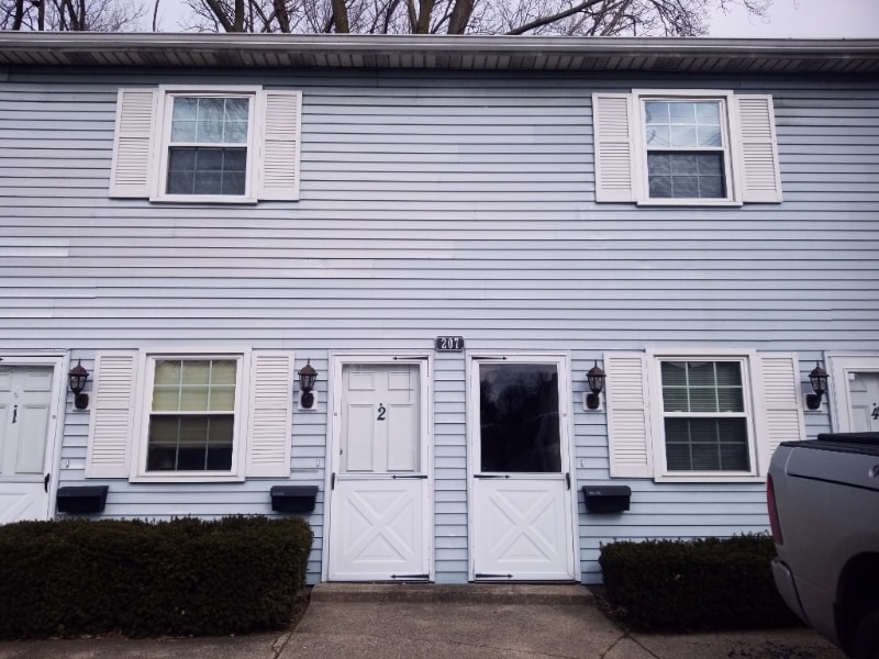 207 Pennsylvania Ave in Erie, PA - Building Photo