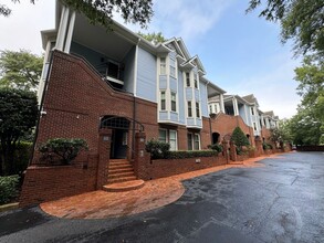 243 New Bern Pl in Raleigh, NC - Building Photo - Building Photo