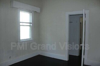 1657 E Main St in Decatur, IL - Building Photo - Building Photo