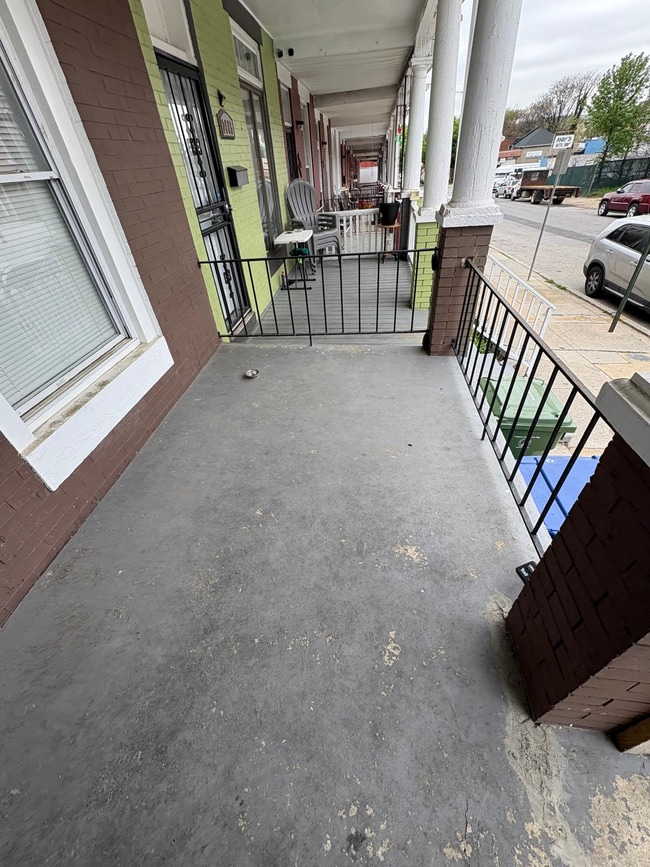 2003 W Lexington St in Baltimore, MD - Building Photo - Building Photo
