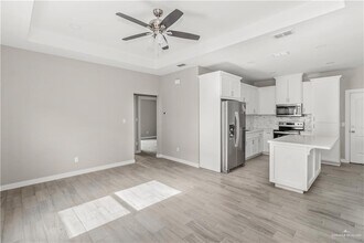 3056 Stark Rd in Weslaco, TX - Building Photo - Building Photo