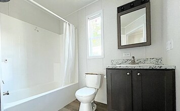 17042 Coventry Ln in Holly, MI - Building Photo - Building Photo