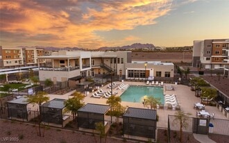 100 E Warm Springs Rd in Henderson, NV - Building Photo