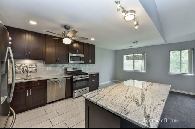 property at 1587 Stonehill Ct