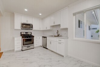 1158 Thomas Ave in San Diego, CA - Building Photo - Building Photo