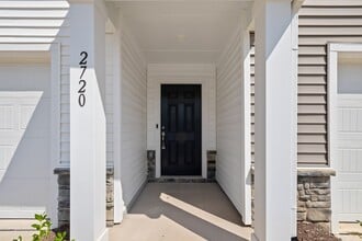 2720 Burgundy Star Dr in Raleigh, NC - Building Photo - Building Photo