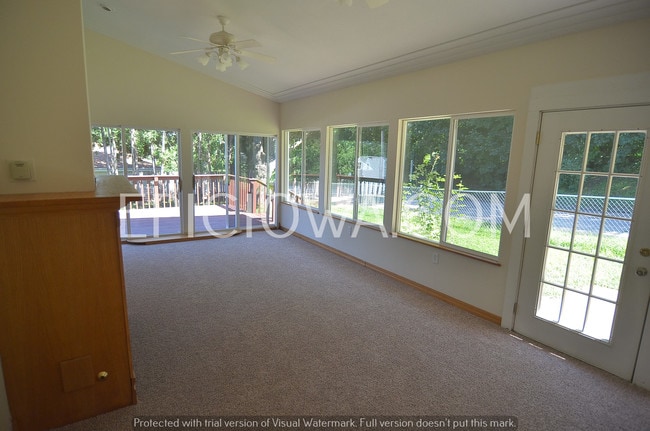 201 24th St NW in Cedar Rapids, IA - Building Photo - Building Photo