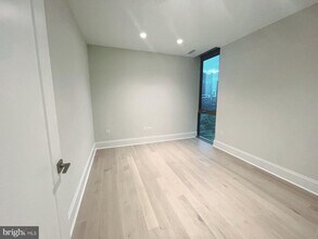 7887 Jones Branch Dr in McLean, VA - Building Photo - Building Photo