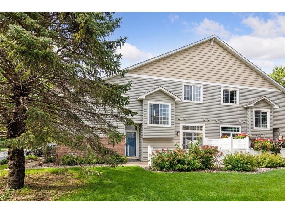 14153 Plymouth Ave S in Burnsville, MN - Building Photo