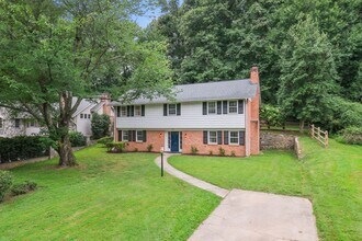 11506 Stonewood Ln in Rockville, MD - Building Photo - Building Photo