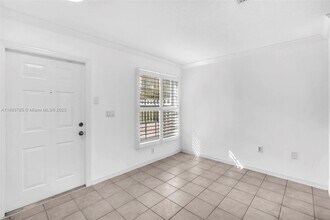 2279 NW 170th Ave in Pembroke Pines, FL - Building Photo - Building Photo