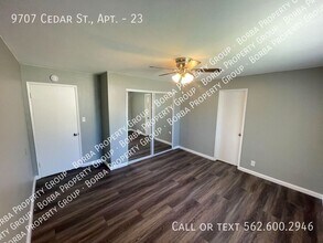9707 Cedar St in Bellflower, CA - Building Photo - Building Photo