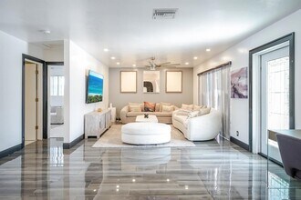 2531 NE 47th St in Lighthouse Point, FL - Foto de edificio - Building Photo