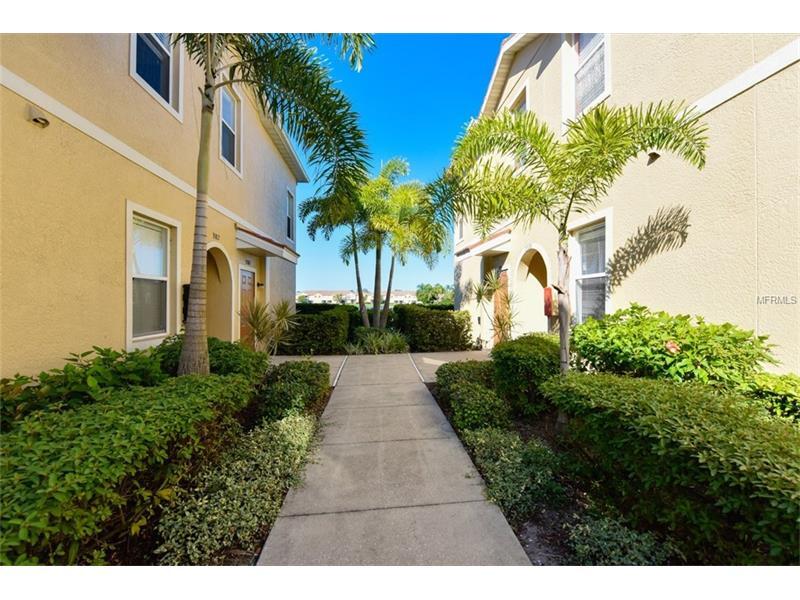 3576 Parkridge Cir, Unit 3576 in Sarasota, FL - Building Photo