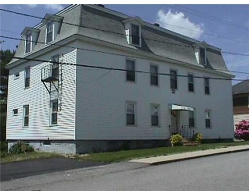 8-10 Anthony St in Coventry, RI - Foto de edificio