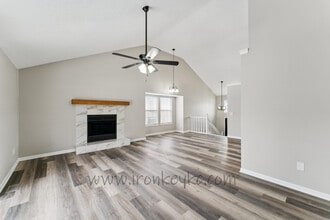 6620 W 152nd St in Overland Park, KS - Building Photo - Building Photo