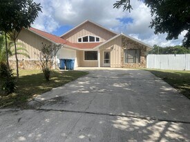 853 Banks St NW in Palm Bay, FL - Building Photo
