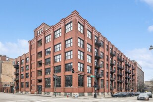 1000 W Washington Blvd in Chicago, IL - Building Photo