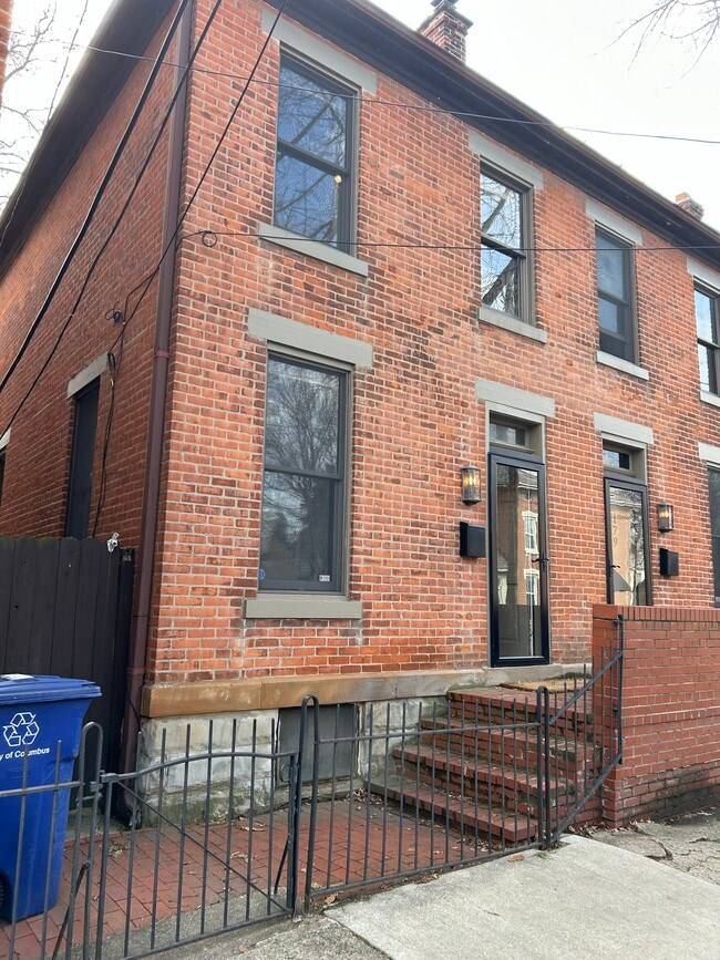 property at 181 E Kossuth St