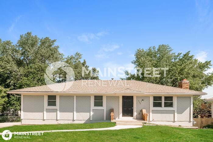 8706 Brenda Ln-Unit -070 in Pleasant Valley, MO - Foto de edificio