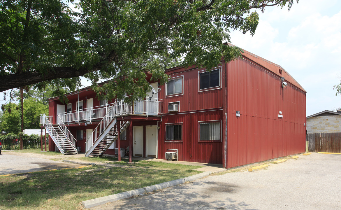 Monsanto Apartments in Austin, TX - Building Photo