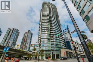 689 Abbott St in Vancouver, BC - Building Photo