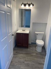 208 Center St in Wimbledon, ND - Foto de edificio - Building Photo