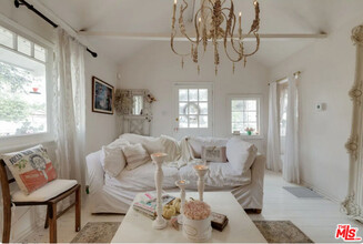 19544 Bowers Dr in Topanga, CA - Building Photo - Building Photo