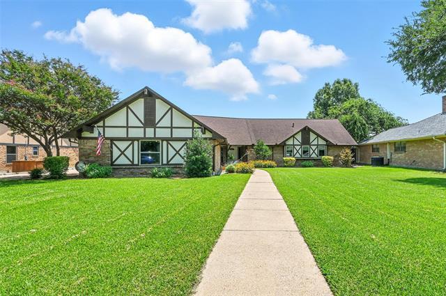 1112 Meadow Crest Ln in Mansfield, TX - Building Photo - Building Photo