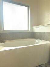 5022 Brewcastle Ln in Park Row, TX - Building Photo - Building Photo