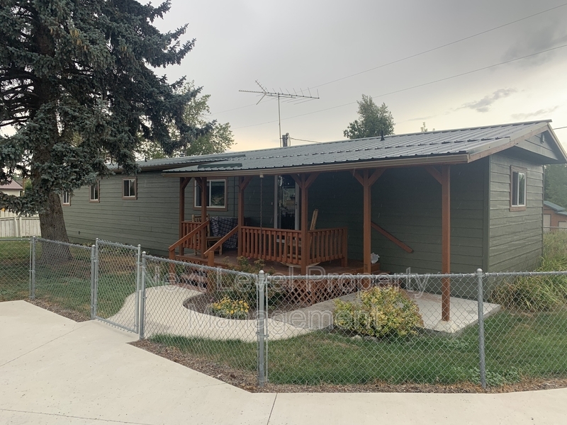 35 Amdahl Ln in Kalispell, MT - Building Photo