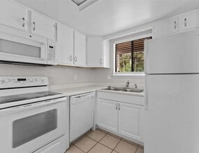 652 Grenadine Ct in Winter Park, FL - Building Photo - Building Photo