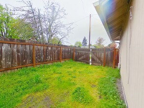 2310 Snelling Dr in Eugene, OR - Building Photo - Building Photo