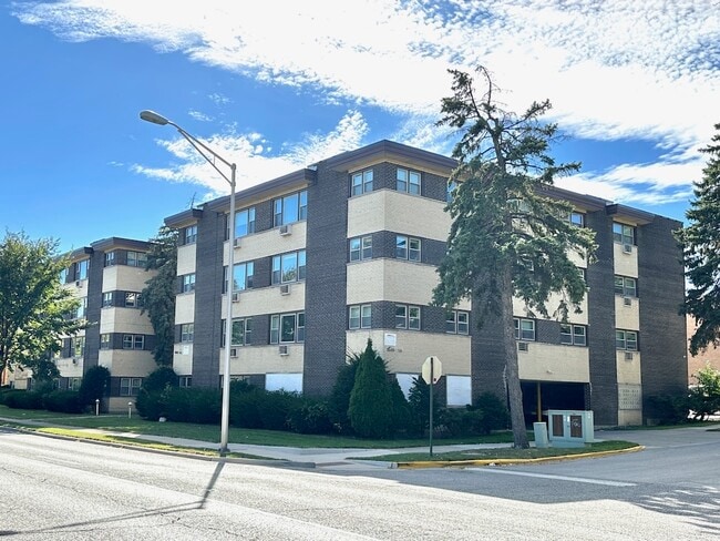 4815 Crain St, Unit 404