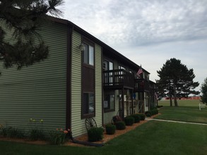 Old Orchard Apartments in Ligonier, IN - Building Photo - Building Photo