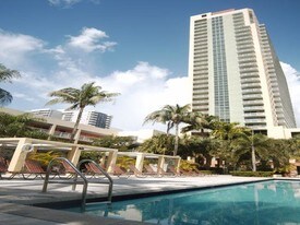 Park Place By The Bay in Miami, FL - Building Photo