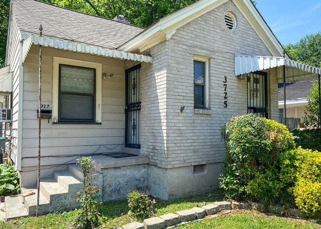 property at 3727 Faxon Ave