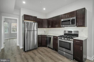 2327 Wharton St in Philadelphia, PA - Building Photo - Building Photo