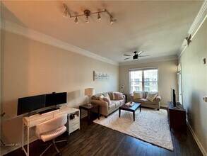 390 17th St in Atlanta, GA - Building Photo - Building Photo