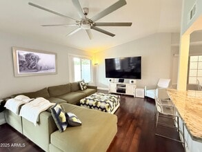 6814 E Sandra Terrace in Scottsdale, AZ - Building Photo - Building Photo