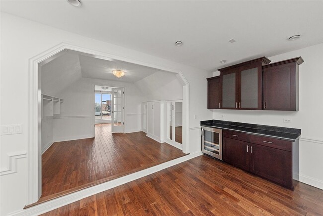 property at 1541 W Cortez St