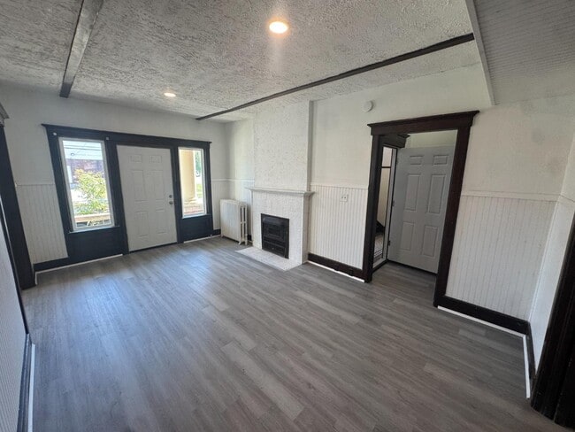 property at 504 N Roosevelt Ave