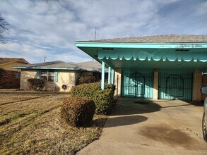1501 SW Monroe Ave in Lawton, OK - Building Photo - Building Photo