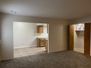 49400 River Park Rd in Oakhurst, CA - Building Photo - Building Photo