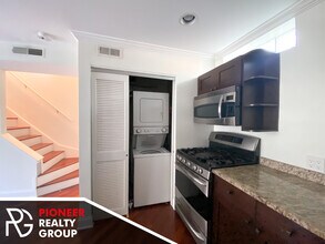 1014 W Grace St, Unit 944D-102 in Chicago, IL - Building Photo - Building Photo
