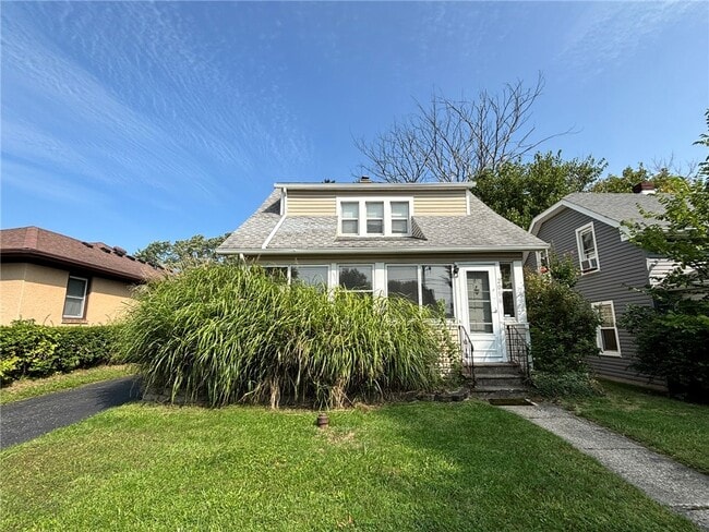 2096 Norton St in Rochester, NY - Building Photo - Building Photo