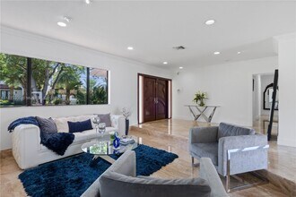 12880 Cyprus Rd in North Miami, FL - Building Photo - Building Photo