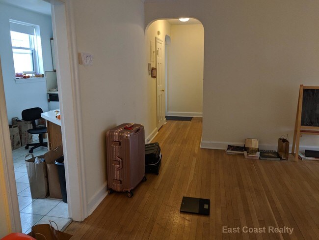 37 Auburn St-Unit -4 in Brookline, MA - Foto de edificio - Building Photo